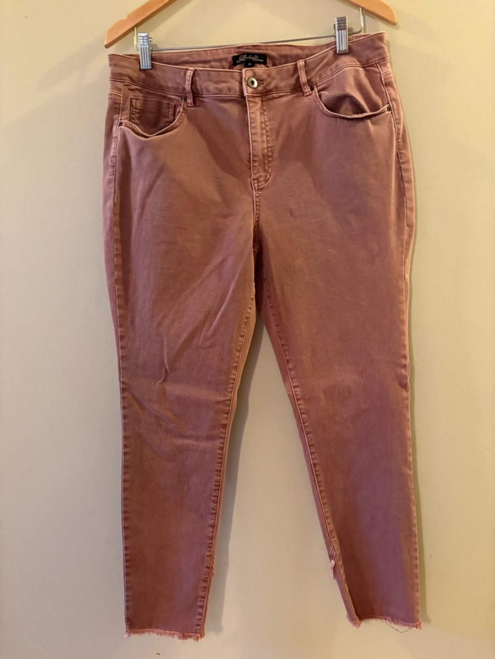 CHARLIE B Dusty Rose Skinny Women’s Jeans, Sz 14.